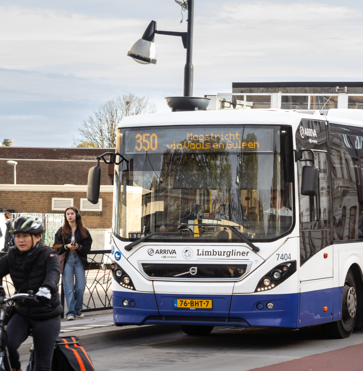 Bus Limburg vrouw