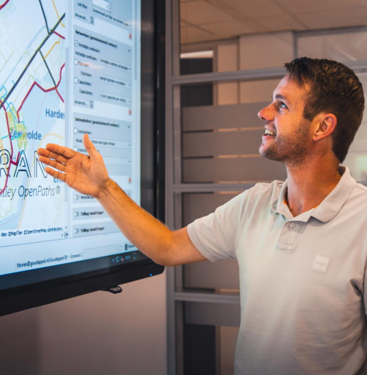 Adviseurs tonen een kaartbeeld van OmniTRANS Powered by Bentley OpenPaths