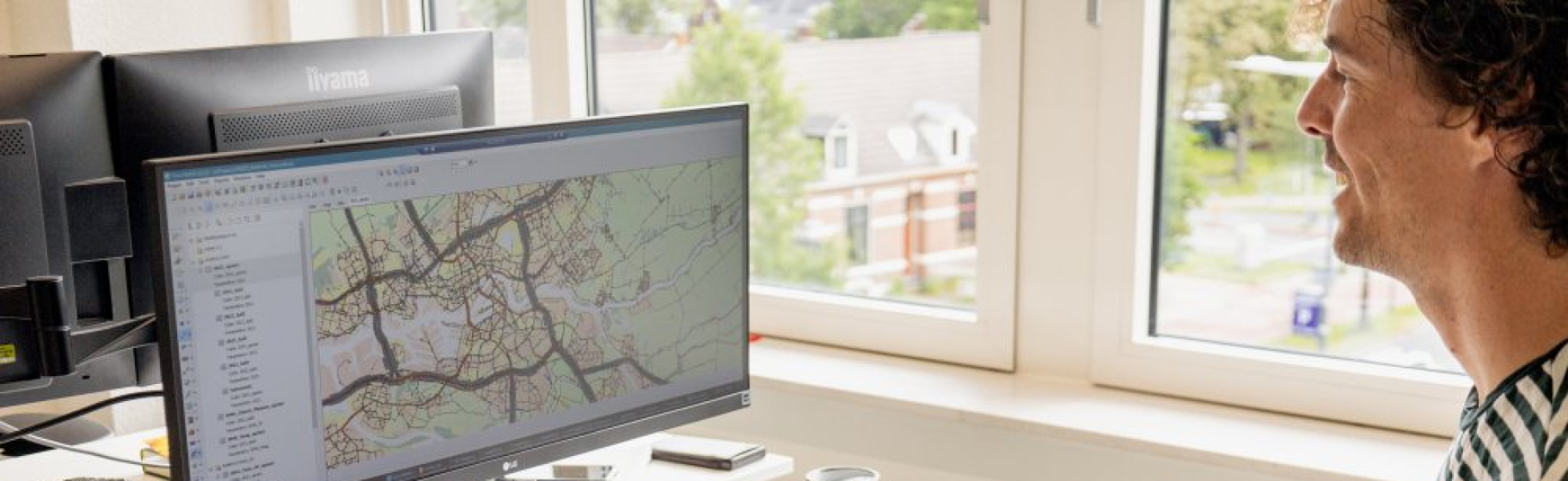 Adviseur werkt aan verkeersmodel in OmniTRANS